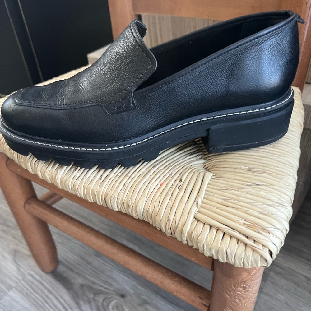 Bernardos Women’s leather loafers size 8 1/2.